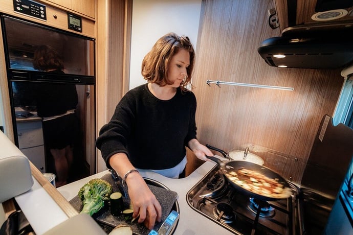 Helpful Tips for Cooking in an RV