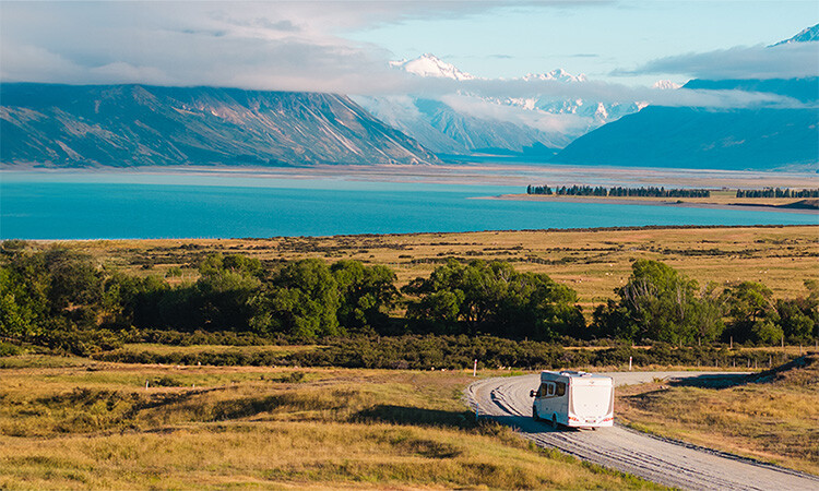 Lake Tekapo dirt road nz